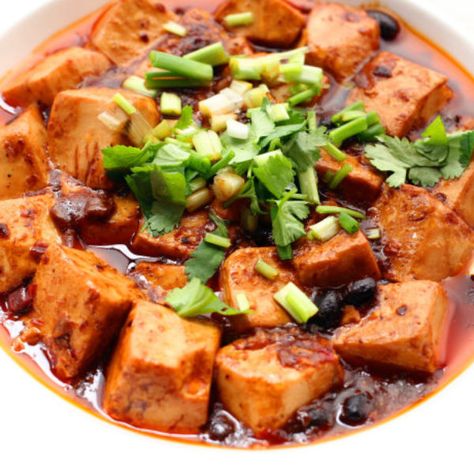 Chinese Tofu Recipes, Chinese Pork Recipes, Braised Beef Stew, Mapo Tofu Recipe, Twice Cooked Pork, Cantonese Food, Cantonese Cuisine, Mapo Tofu, Authentic Chinese Recipes