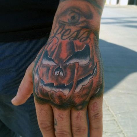 Male Pumpkin Hand Tattoo With White Ink Lantern Design Ideas, Tattoo With White Ink, Pumpkin Tattoos, Caine Husky, Halloween Tattoos Sleeve, Neon Tattoo, Lantern Tattoo, Pumpkin Tattoo, Key Tattoos