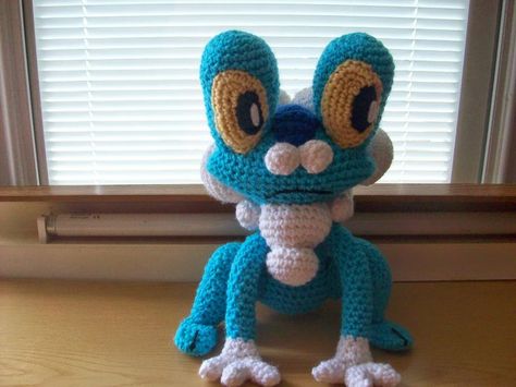 Froakie Pokemon, F Craft, Pokemon Crochet Pattern, Crochet Pokemon, Pokemon Pattern, Pokemon Craft, Crochet Goodies, Yellow And Black, Amigurumi Free Pattern