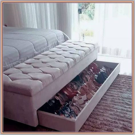 Små Rum Lidt Plads, Simple Bedroom Design, Shelves Storage, تصميم للمنزل العصري, Bedroom Closet Design, Bilik Tidur, Bedroom Bed Design, घर की सजावट, Diy Storage Furniture