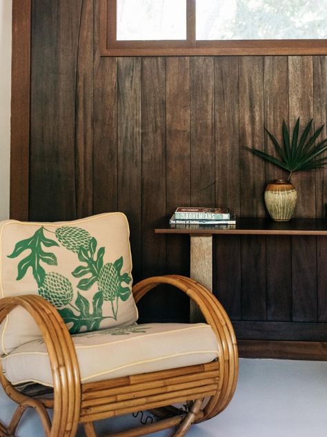 Stone Carriage House, Hawaiian Interior Design, Hawaiian Style Decor, Hawaiian Furniture, Hawaiian Bedroom, Vintage Hawaiian Decor, Hawaiian House, Hawaiian Home Decor, Resort Decor