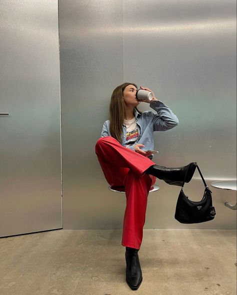 Red Pants Women Outfit, Dark Red Leather Pants Outfit, Red Leather Trousers Outfits, Red Satin Pants Outfit, Red Pants Outfit Aesthetic, Red Trousers Outfit Casual, Red Flare Pants Outfit, Red Leather Pants Outfit, Leather Pants Street Style