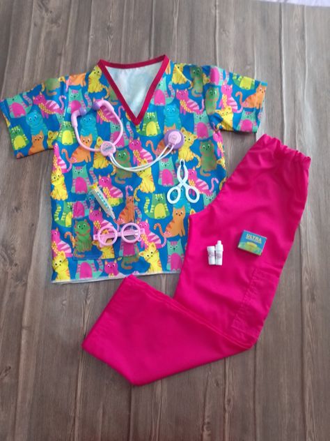 Cute Nursing Scrubs, Diy Shirt Printing, Kids Scrubs, Kids Dentist, Nursing Scrubs, Career Day, Career Outfits, Scrubs Uniform, Scrubs Nursing