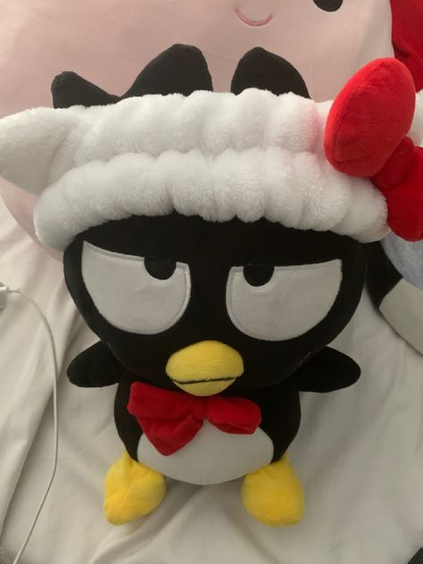 Badtz Maru Aesthetic, Badtz Maru Plush, Badtz Maru Icon, Hello Kitty Cosplay, Hello Sanrio, Hello Kitty Bow, Badtz Maru, Hello Kitty Characters, Birthday Items