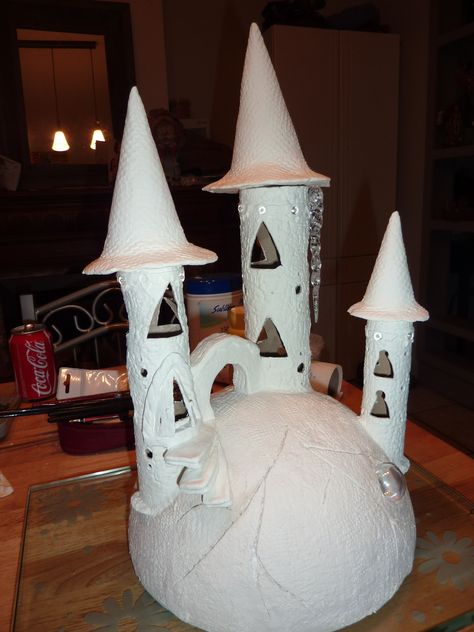 Pots Design, Diy Wings, Clay Fairy House, Paper Mache Clay, Fairy House Diy, Pottery Houses, Folding Origami, Clay Fairies, Paper Mache Art