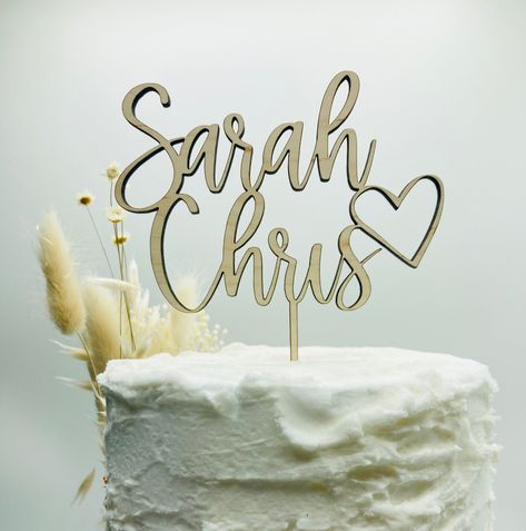 Cake Topper Personalized, Name Toppers For Cakes, Wedding Cake With Name, Wedding Cake Topper Ideas, Couple Ring Design, Name Cake Topper, Laser Projects, Cake Name, Civil Wedding Dresses