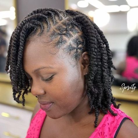 Twist Cornrows, Flat Twist Hairstyles, Short Twists, African Hair Braiding Styles, Afrikaanse Mode, Natural Hair Twists, Twist Styles, Twist Braid Hairstyles, Hair Twist Styles