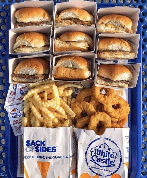 White Castles, White Castle Hamburgers, White Castle Burgers, American Fast Food, Plain Bread, Party Food Buffet, Slider Buns, White Castle, Hamburger Recipes