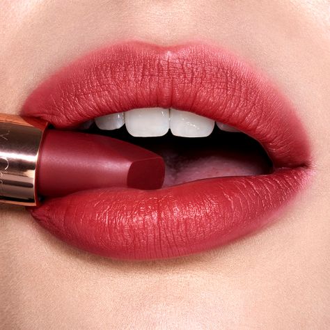 Walk of No Shame Matte Revolution Berry Red Lipstick, Red Lipstick Shades, Revolution Lipstick, Red Lipstick Matte, Charlotte Tilbury Matte Revolution, Autumn Palette, Glossier Lipstick, Perfect Lipstick, Waterproof Lipstick