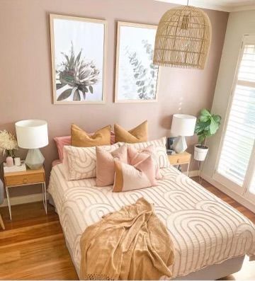 Tan Pink Bedroom, Pottery Studio Interior Design Style Bedroom, Natural Colour Bedroom, Curtain Inspo Bedroom, Blush Headboard, Pink And Tan Bedroom, Peach Bedroom Aesthetic, Beige Pink Bedroom, Blush Pink Boho Bedroom