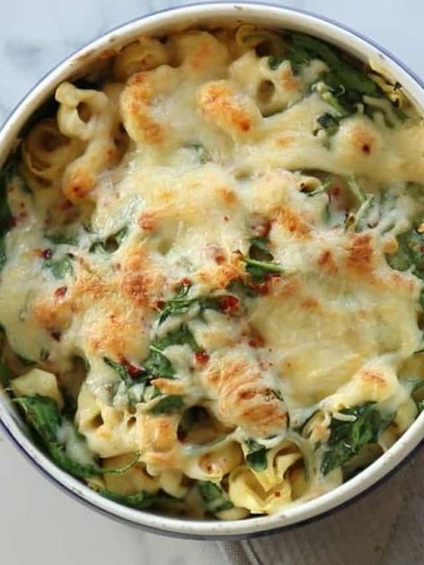 Beef Tortellini Bake, Tortellini Baked Casserole, Easy Baked Tortellini Casserole With Ground Beef, Creamy Tortellini Bake, Cheese Tortellini Bake Recipes, Easy Baked Tortellini Casserole, Cheesy Baked Tortellini Casserole, Easy Baked Tortellini, Easy Cheesy Tortellini Bake