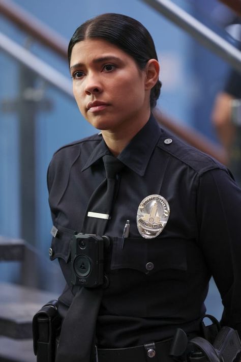 Celina Juarez, Lisseth Chavez, Best Tv Couples, Cop Show, Detective Series, The Rookie, Promotional Photos, 10 Pm, Tv Couples