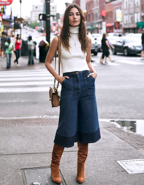 Rock Chic Style, How To Wear Culottes, Denim Culottes, Street Wear Outfits, Look Jean, Lily Aldridge, Double Denim, Trend Fashion, 가을 패션