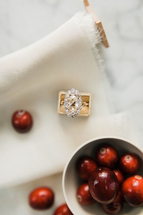 These vintage engagement rings are seriously drool-worthy #antiquejewelry #vintagerings #engagementrings see more: https://ruffledblog.com/vintage-engagement-rings-101-victor-barbone Engagement Rings 101, Wedding Ring Ideas, Victor Barbone Jewelry, Victor Barbone, Boho Engagement Ring, Pink Sapphire Ring Engagement, Alternative Wedding Rings, Titanium Wedding Rings, Popular Rings