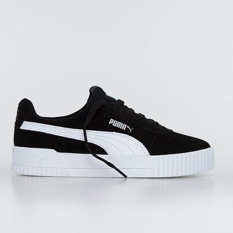 Puma Sneakers Outfit, Puma Shoes Women, Snicker Shoes, Puma Carina, White Nike Shoes, Shoe Inspo, Puma Sneakers, Swag Style, Pumas Shoes