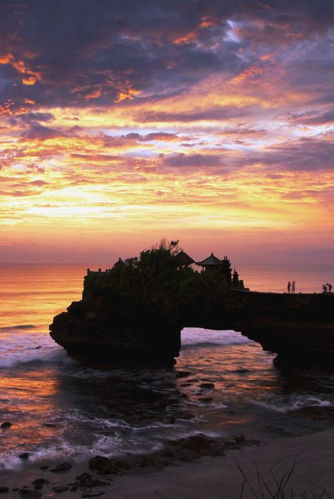 Tanah Lot Temple, Chalkboard Projects, Temple Bali, Buh Bye, Bali Sunset, Travel Bali, Bali Beach, Bali Hai, Bali Vacation