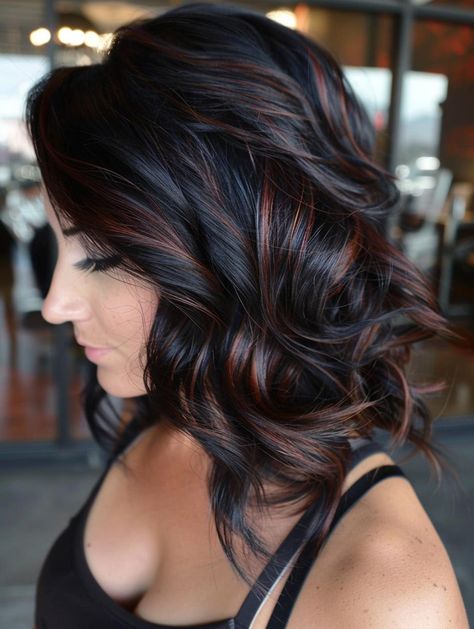 Bold and Beautiful Highlight Ideas for Black Hair: Trends for All Styles Highlight Ideas For Black Hair, Blonde Instagram, Hair Color Guide, Rambut Brunette, Dark Fall Hair, Ideas For Black Hair, Highlight Ideas, Black Hair With Highlights, Hoco Hairstyles