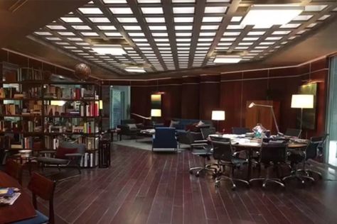 Work area/lounge Avenger Room, Avengers Compound, Avengers Headquarters, Dr Marvel, Avengers Memes, Trik Fotografi, Room Aesthetic, Marvel Cinematic Universe, Marvel Universe