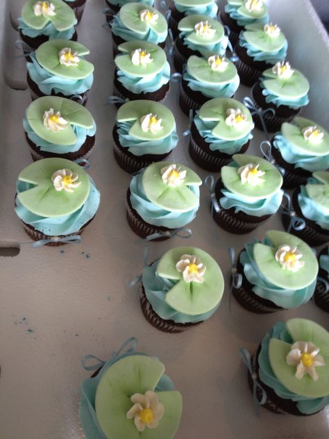 Lily Pad Cupcakes Pond Theme Birthday Party, Lily Birthday Theme, Lily Pad Party Decorations, Princess And The Frog Snacks, Princess And The Frog Themed Desserts, Tiana Cupcakes, Princess And The Frog Dessert, Lily Pad Cupcakes, Lily Pad Decor