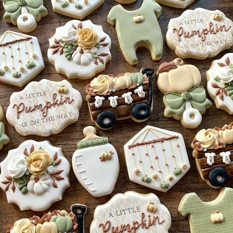 Fall Baby Shower Cookies Boy, Little Pumpkin Baby Shower Cookies, Pumpkin Baby Shower Cookies, Lettering Stencils, Baby Biscuits, Pumpkin Theme Baby Shower, Lil Pumpkin Baby Shower, November Baby Shower, Tea Party Cookies