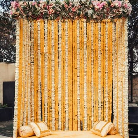 Haldi Ceremony Decorations At Home Simple, Haldi Decoration At Home, Haldi Ceremony Decorations At Home, Haldi Decoration Ideas, Haldi Ceremony Decorations, Small Wedding Decor, Nikah Decor, Haldi Decoration, Mehendi Decor Ideas