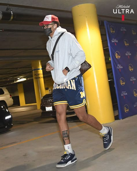 LeagueFits on Instagram: “it’s march support your alma mater.” Jordan Poole Outfit Shorts, Jordan Poole Fits, Jordan Poole Fashion, Nba Shorts Outfit Men, Jordan Poole Style, Jason Tatum Outfit, Mesh Shorts Outfit Men, Wedding Mens Outfit, Jordan Poole Outfit