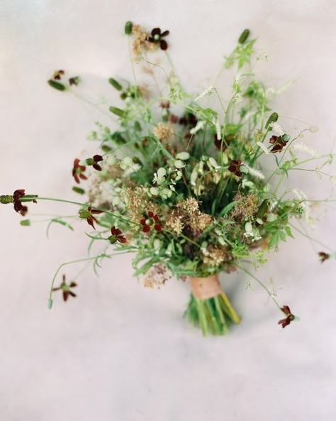 Destination Wedding Photograher on Instagram Minimal Bridal Bouquet, Garden Wedding Florals, Malin And Goetz, Small Bridal Bouquet, Moody Wedding Flowers, Romantic Wedding Bouquet, Summer Bridal Bouquet, Stone Chapel, Foliage Bouquet