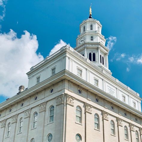 Best Things To Do In Nauvoo - TravelAwaits Nauvoo Illinois, Nauvoo Temple, Lds Church History, Illinois Travel, River Town, Brick Store, Church History, Lds Church, Carthage