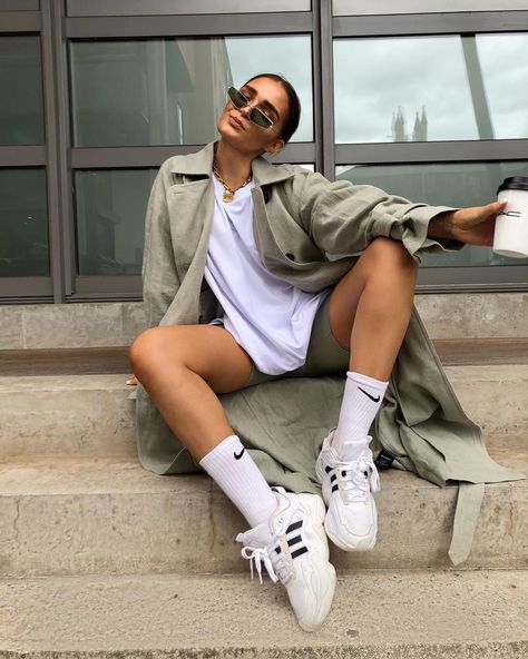 Alicia Roddy on Instagram: “I know the whole nike and adidas thing together are a sin but THEY WERE THE ONLY SOCKS I COULD FIND ☕️” Nike Socks Outfit, Alicia Roddy, Women Streetwear Outfits, Woman Streetwear, Socks Outfit, Adidas Socks, Classy Streetwear, Oufits Casual, Sock Outfits