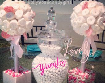 Candy Topiary, Sweet 15 Ideas, Big Lollipops, Candy Centerpiece, Candy Trees, Buffet Table Decor, Bar A Bonbon, Pink Marshmallows, Topiary Tree