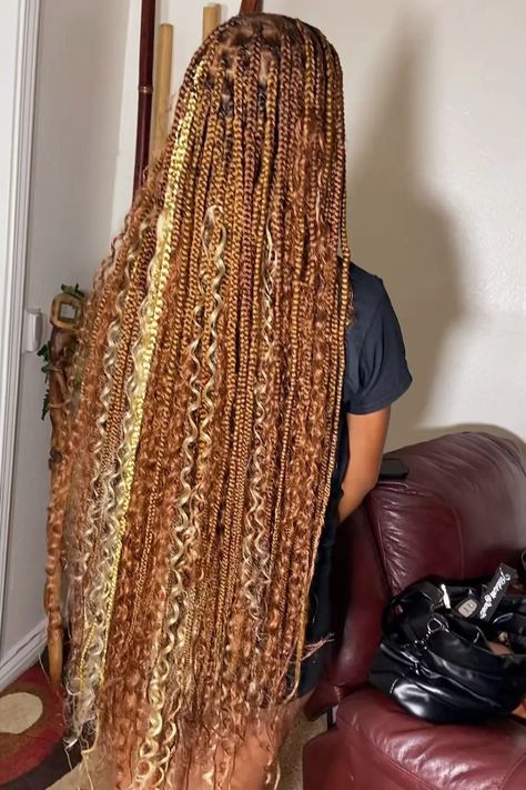 Honey Brown Knotless Braids, Honey Blonde Braids, Curly Hair Sew In, Fall Braids, Braiding Hair Colors, Honey Brown Hair, Vacation Hairstyles, Bohemian Braids, Colored Braids