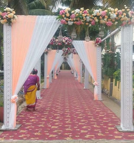 rustic wedsing decor rustic wedding decore
outdoor wedding decorations ideas || Amazing rustic wedding decorations Marriage Decoration Gate, Reception Pathway Decor, Pathway Decor Wedding, Indian Reception Stage Decoration Backdrops, Marriage Entry Gate Decoration, Passage Decoration, Wedding Decorations Ideas, Engagement Stage Decoration, Wedding Gate