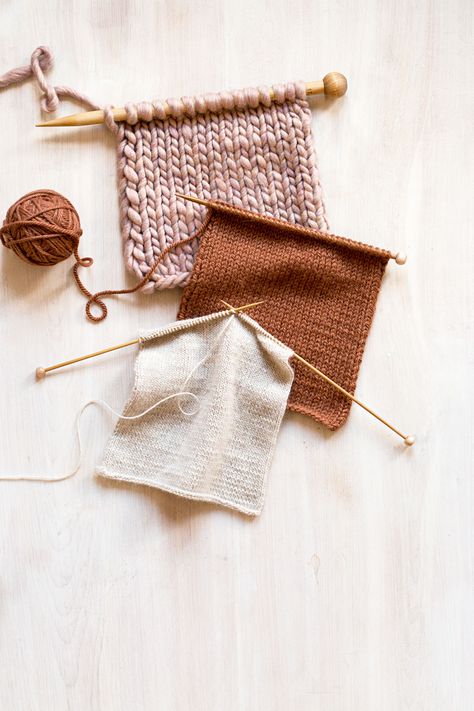 Types Of Knitting, Knit Stitches For Beginners, Stitch Fit, Irish Cottage, Pola Sulam, Purl Stitch, 자수 디자인, Knitting Supplies, Knitting Kits