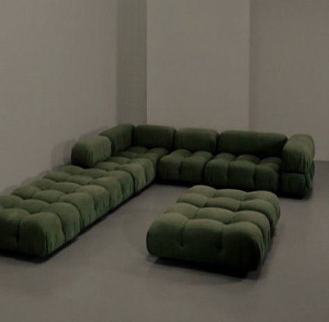 Green Couch, Mario Bellini, Modul Sofa, Funky Furniture, Decor Minimalist, Bellini, Dream House Decor, A Chair, Interior Inspo