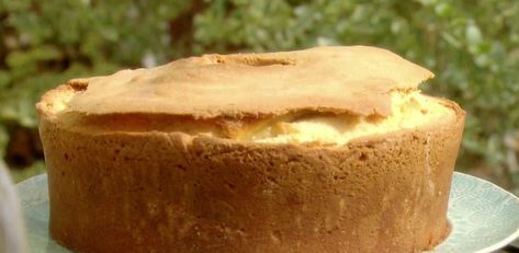 Cold Oven Poundcake By Trisha Yearwood Cold Oven Pound Cake, Trisha Yearwood Recipes, Cake Mug, Trisha Yearwood, Pound Cake Recipes, Pound Cake, Let Them Eat Cake, Food Network, Coffee Cake