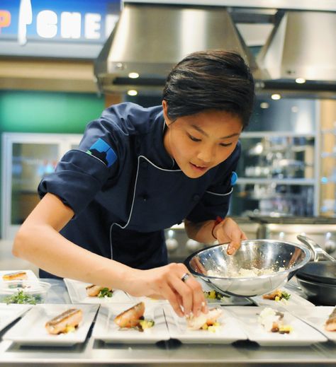 On winning, what she'll do next, and how to cook like a French chef at home - kristen kish Kristen Kish, Chef Pictures, Culinary Chef, Cooking Photography, Cooking Competition, Female Chef, Iron Chef, Water Table, Man Food