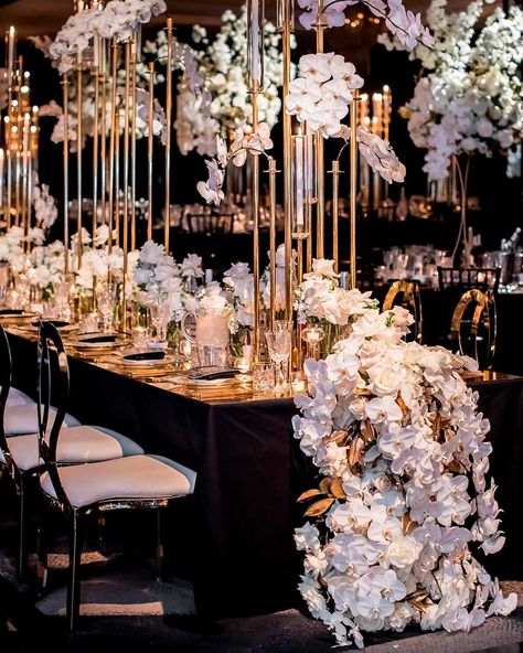 Black And Gold Wedding, Black Gold Wedding, White Wedding Theme, Luxury Wedding Decor, Gold Wedding Theme, Gold Wedding Decorations, Weddings By Color, Silvester Party, Luxury Wedding Venues