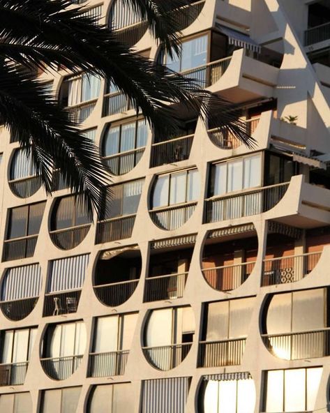 Midcentury Architecture, Hotel Facade, Architecture Aesthetic, La Grande Motte, Urban Modern, Structure Architecture, Piet Mondrian, Facade Architecture, Brutalism