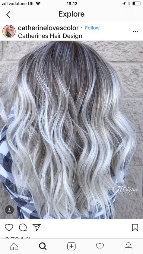 Blonde Hair With Silver Highlights, Straight Hair Highlights, White Blonde Highlights, Gray Balayage, Silver Blonde Hair, Icy Blonde Hair, Blond Balayage, Silver Highlights, Silver Hair Color