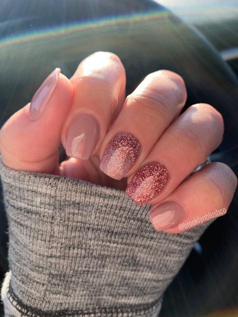 Thanksgiving Nails Dip Powder, Nails Kurz, Dip Powder Nails Colors, Simple Fall Nails, Short Gel Nails, Nail Effects, Fall Gel Nails, Valentine Nails, Nails Colors