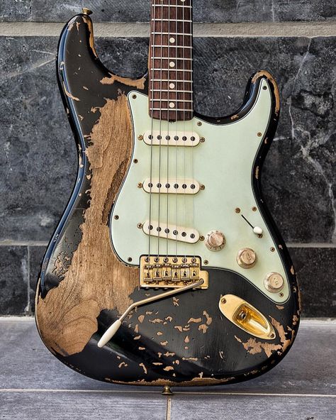 Kfir Ochaion Fender Relic, Old Guitar, Best Guitar Players, Stratocaster Guitar, Telecaster Guitar, Cool Electric Guitars, Car Pics, Guitar Collection, Guitar Gear