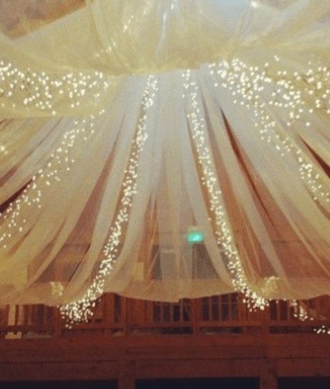 Diy Wedding Dance Floor, Wedding Tent Draping, Diy Wedding Tent, Tulle Wedding Decorations, Wedding Pew Decorations, Diy Reception Decorations, Reception Ceiling, Wedding Reception Lighting, Wedding Ceiling