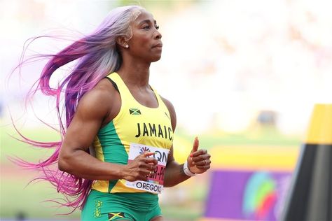 Track And Field Sprinter, Female Sprinter, Shelly Ann Fraser, Jamaica Dancehall, Luzern Switzerland, Jamaican Women, Jamaican Culture, Jamaican Music, Track And Field Athlete