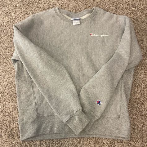 Never Worn Grey Champion Crewneck Sweatshirt. Size Medium, Fits Smaller Champion Sweatsuit, Grey Champion Sweatshirt, Outfit References, Cute Sweatpants, Champion Pullover, Champion Crewneck, Western Clothing, Wardrobe Pieces, Champion Reverse Weave