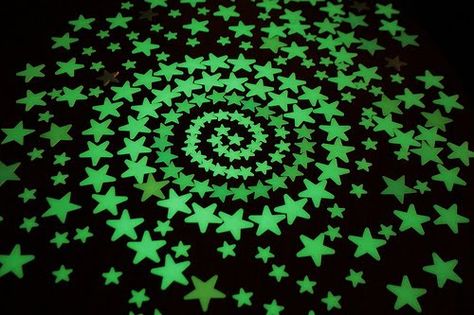 Glow in the dark stars or other toys might be fun as well. Stars Glow In The Dark, Arte Hippy, Rum Inspo, Glow In The Dark Stars, Dark Stars, Quirky Girl, Dark Star, Dream Room Inspiration, Cute Room Decor