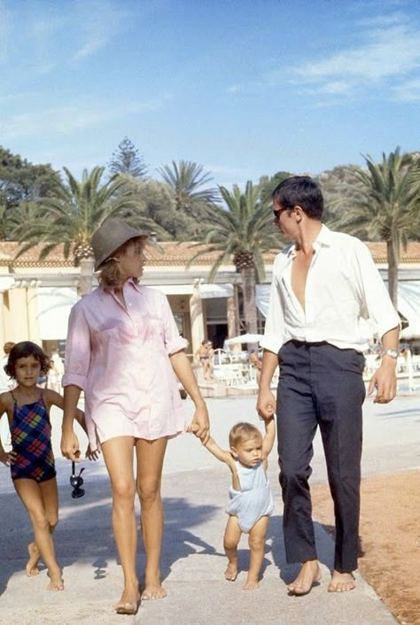 The Delons, Alain and Nathalie Anthony Delon, Image Couple, Foto Portrait, French Cinema, Slim Aarons, Romy Schneider, Alain Delon, Stil Inspiration, Old Money Aesthetic