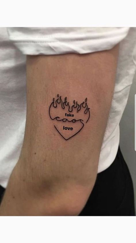 In this article, we collected meaningfully broken heart tattoos for the skin if you want to tell the world about the heartbreak experience. Check it to inspire trendy designs and ideas. Heart Tattoo Ideas, Aesthetic Tattoos, Bts Tattoos, Full Arm Tattoos, Heart Tattoos, Fire Tattoo, Tattoo Graphic, Heart Tattoo Designs, Stylist Tattoos