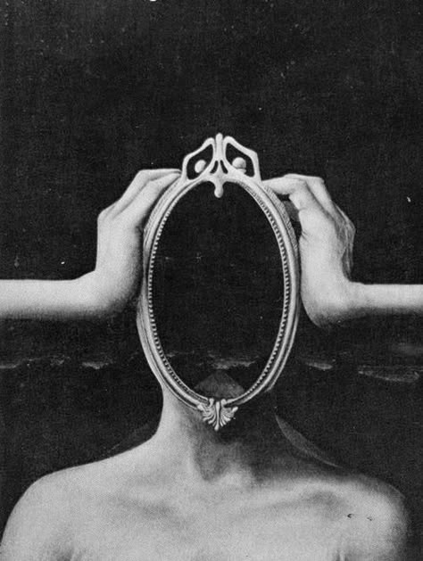 Absence Photography, Unsettling Photography, Fantastic And Strange, Francesca Woodman, Mirror Photography, 다크 판타지, Mirror Photo, Foto Art, Dark Photography