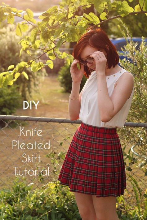 Pleated Skirt Tutorial, Pleated Skirt Pattern, Knife Pleated Skirt, Diy Choker, Diy Knife, Knife Pleat, Skirt Tutorial, Pleated Tennis Skirt, Diy Skirt