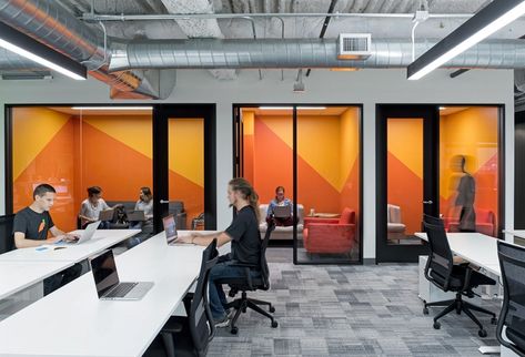 Orange Office, Office Graphics, Corporate Interior Design, Open Space Office, Modern Office Interiors, Desks For Small Spaces, Office Nook, Office Space Design, Modern Office Design